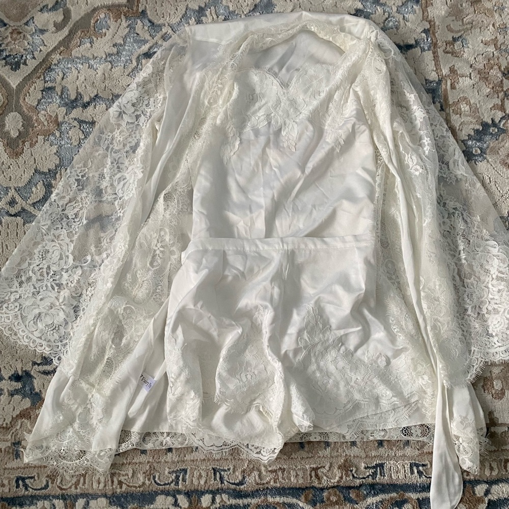 Wedding pj set. Shorts, top, and robe included. Size XS